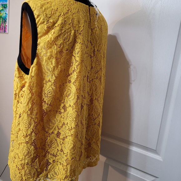 Pleione Floral Lace Sleeveless Top & Shorts - Picture 7 of 16